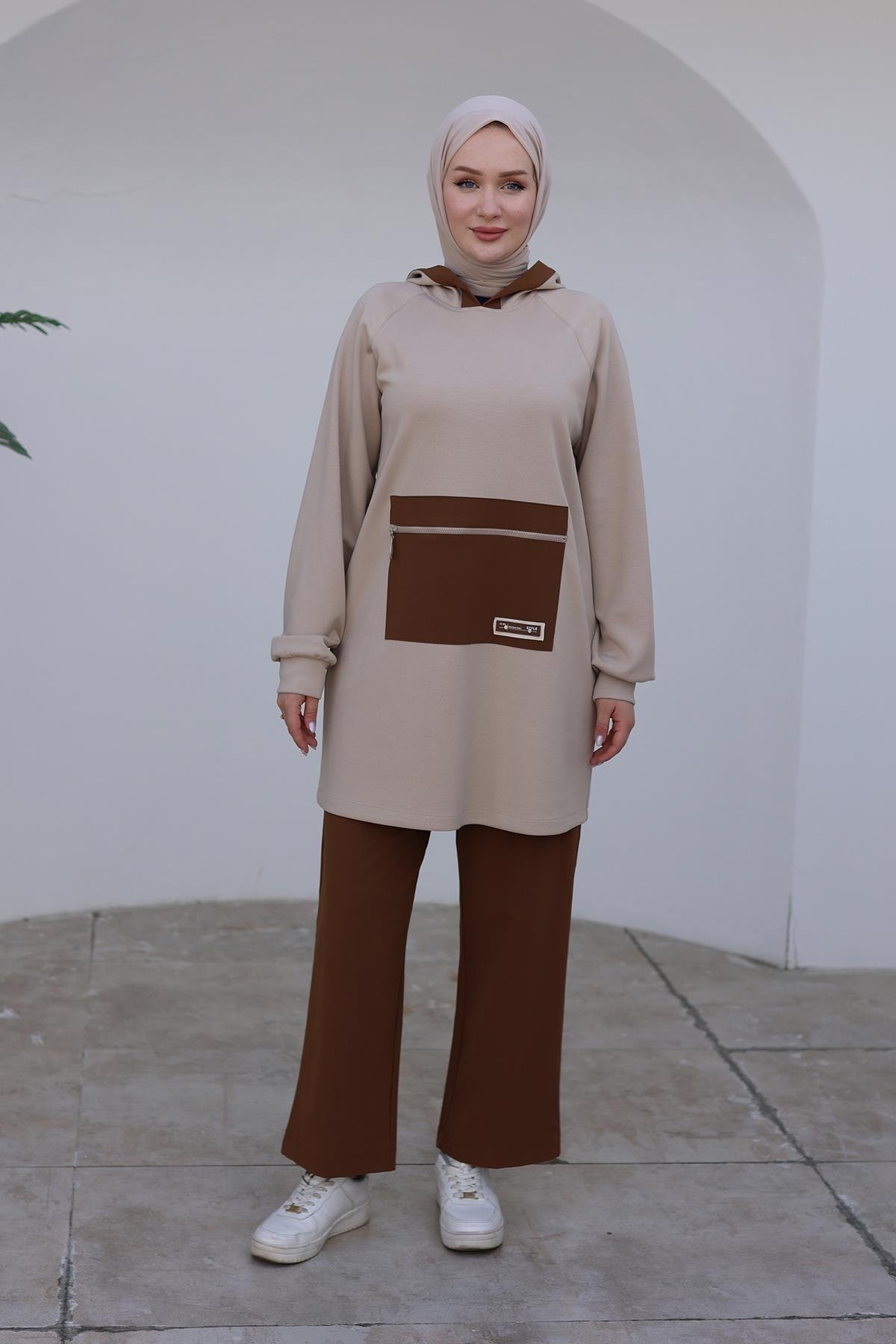 ARMİNE TREND Kapüşonlu Kolları Ribanalı Pantolonlu İkili Takım-Bej 24KT625 ARMİNE TREND Kapüşonlu Kolları Ribanalı Pantolonlu İkili Takım-Bej 24KT625