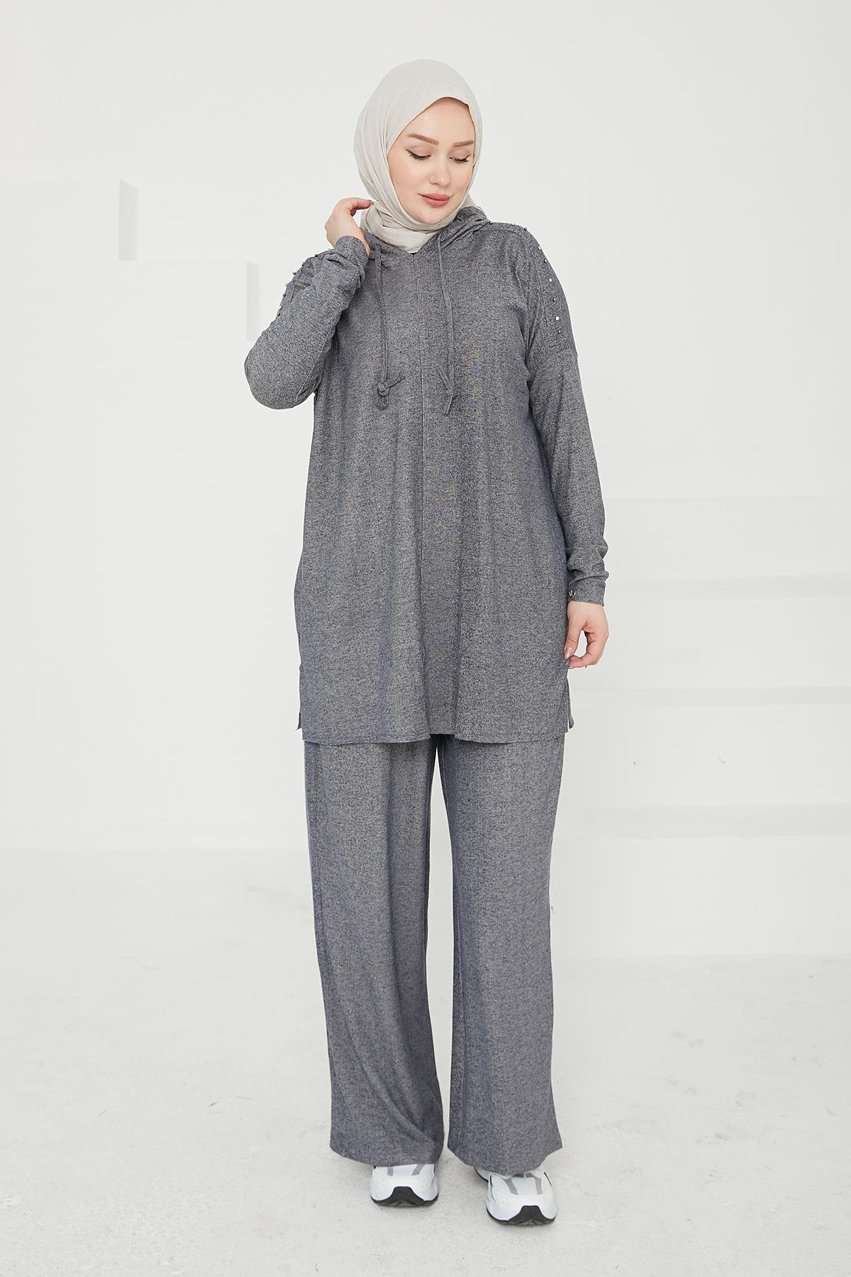 ARMİNE TREND Kapüşonlu Omuzları Taş Detaylı Pantolonlu İkili Takım-Lacivert 24KT605 ARMİNE TREND Kapüşonlu Omuzları Taş Detaylı Pantolonlu İkili Takım-Lacivert 24KT605