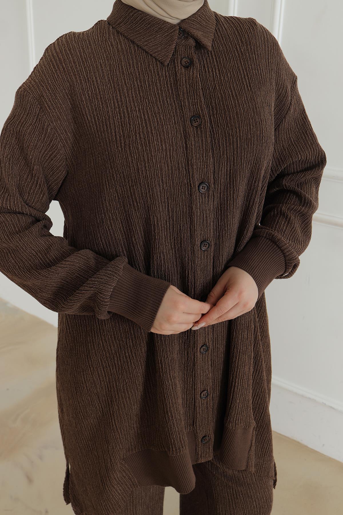 ARMİNE TREND Kolları Ribanalı Gömlek Yakalı Pantolonlu Takım-Kahverengi 24KT652 ARMİNE TREND Kolları Ribanalı Gömlek Yakalı Pantolonlu Takım-Kahverengi 24KT652