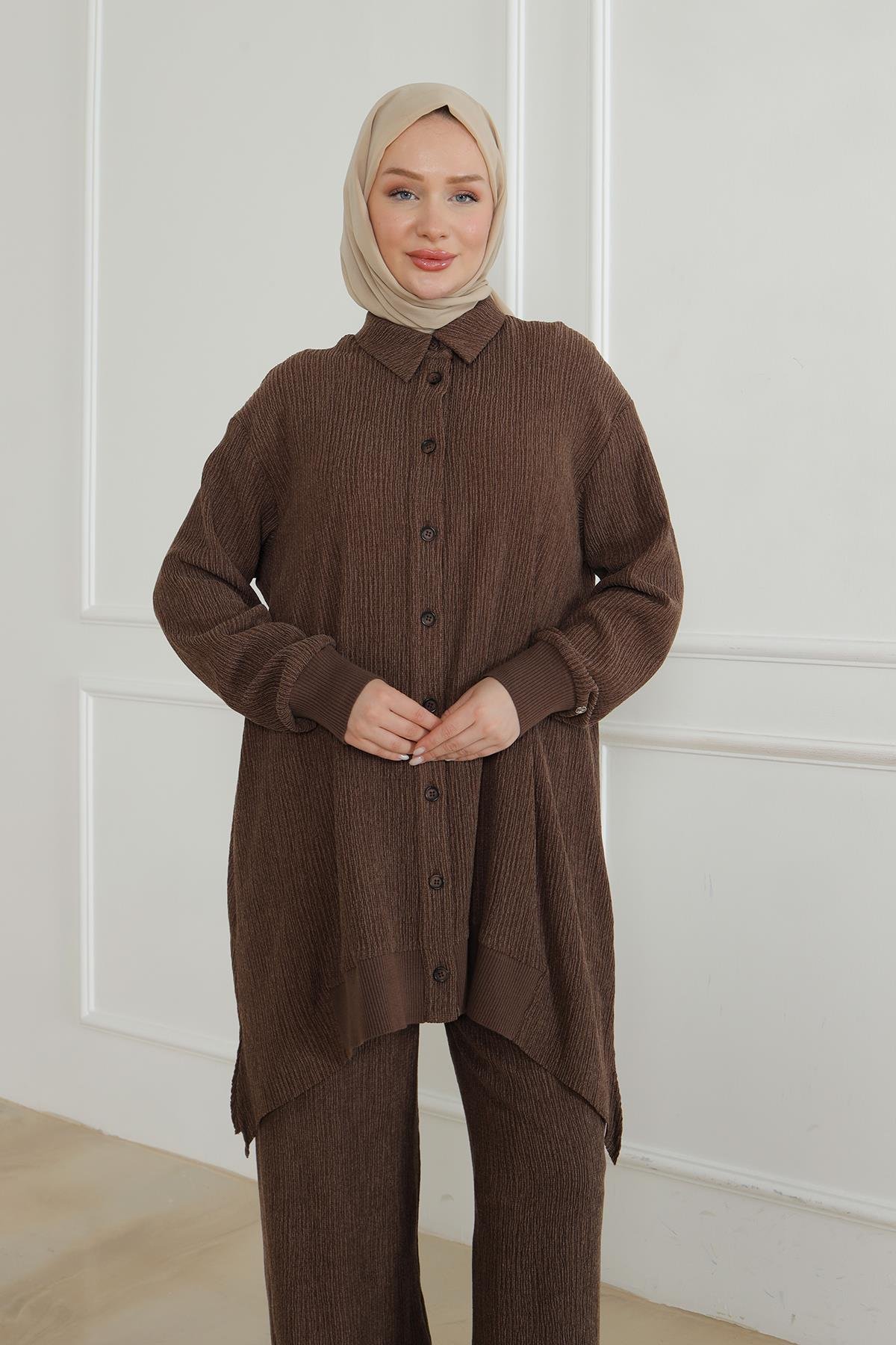 ARMİNE TREND Kolları Ribanalı Gömlek Yakalı Pantolonlu Takım-Kahverengi 24KT652 ARMİNE TREND Kolları Ribanalı Gömlek Yakalı Pantolonlu Takım-Kahverengi 24KT652