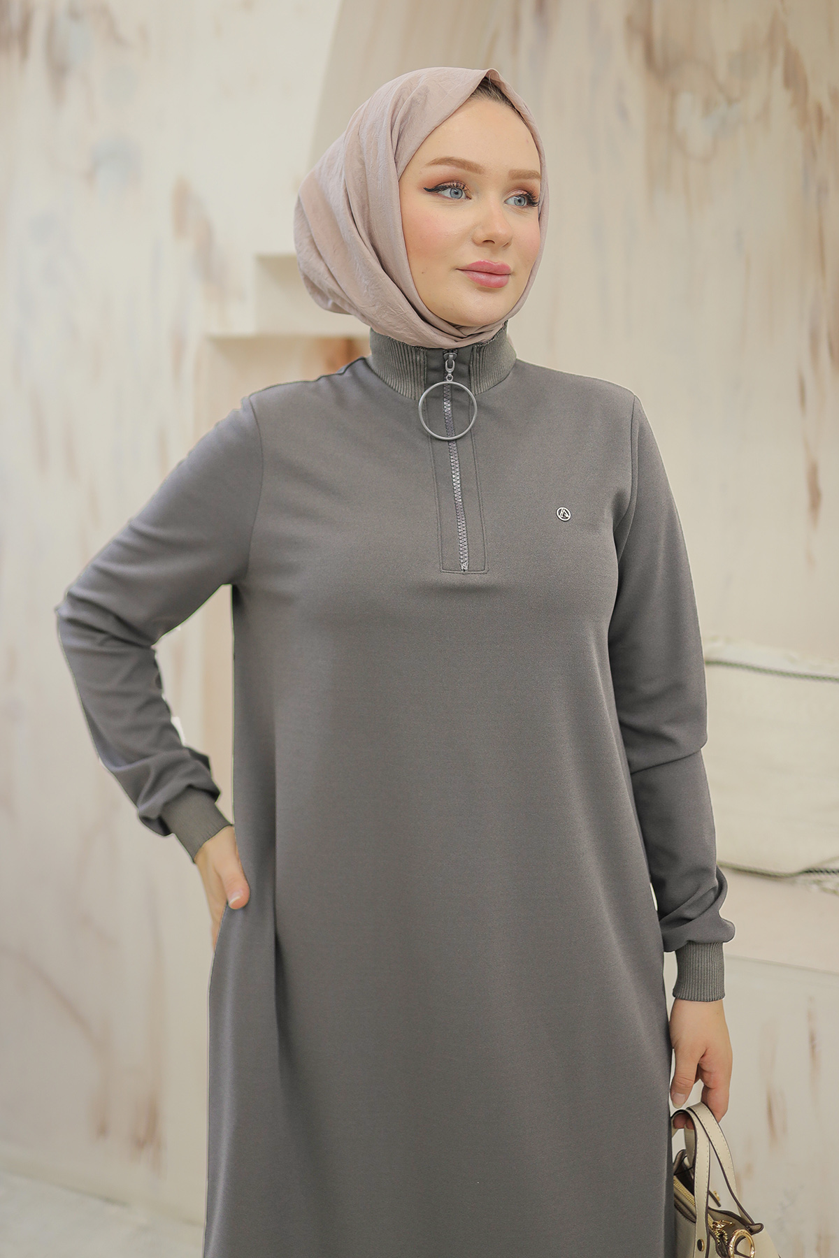 ARMİNE TREND Kolları Ribanalı Yarım Fermuarlı Tunik Gri 24KT436 ARMİNE TREND Kolları Ribanalı Yarım Fermuarlı Tunik Gri 24KT436