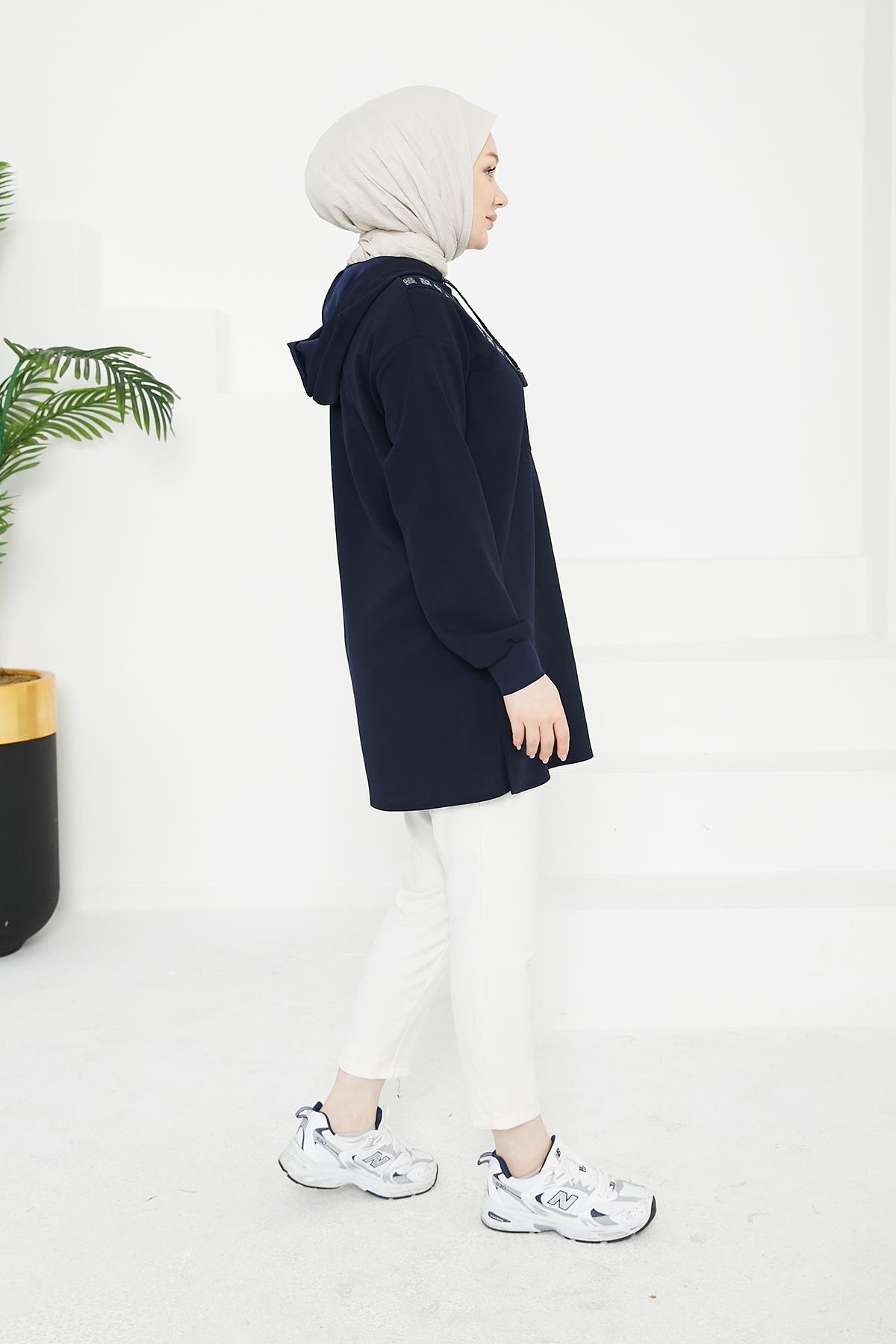 ARMİNE TREND Önden İşleme Detaylı Kapüşonlu Tunik-Lacivert 24KT433 ARMİNE TREND Önden İşleme Detaylı Kapüşonlu Tunik-Lacivert 24KT433