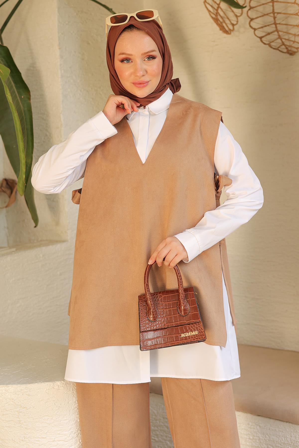 ARMİNE TREND Pantolonlu Gömlek ve Yelekli Üçlü Takım Vizon 24KT601 ARMİNE TREND Pantolonlu Gömlek ve Yelekli Üçlü Takım Vizon 24KT601