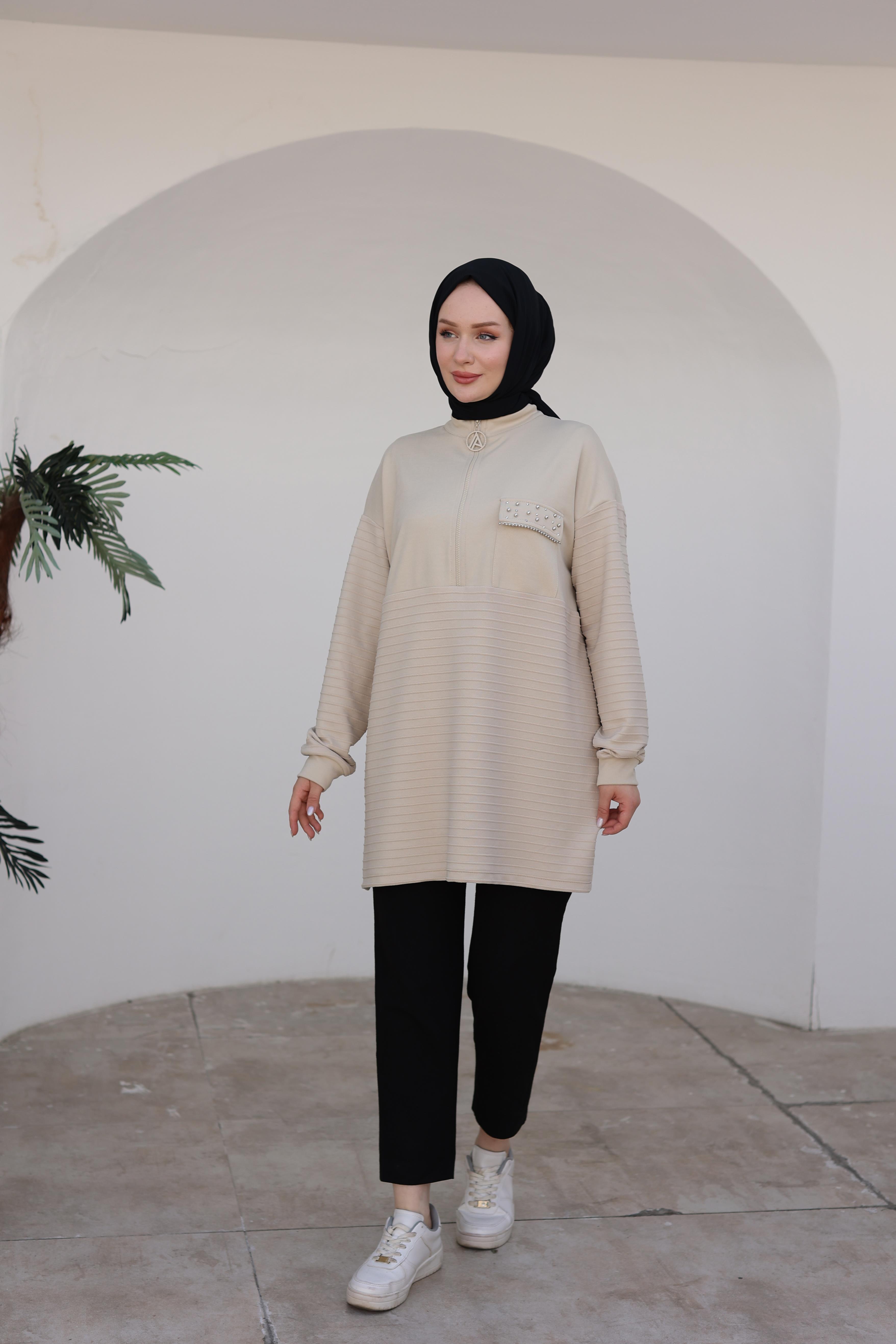 ARMİNE TREND Yarım Fermuarlı Cebi Taş Detaylı Tunik-Bej 24KT423 ARMİNE TREND Yarım Fermuarlı Cebi Taş Detaylı Tunik-Bej 24KT423