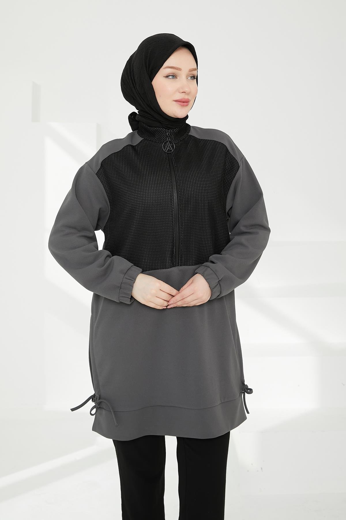 ARMİNE TREND Yarım Fermuarlı File Detaylı Tunik-Gri 24KT434 ARMİNE TREND Yarım Fermuarlı File Detaylı Tunik-Gri 24KT434