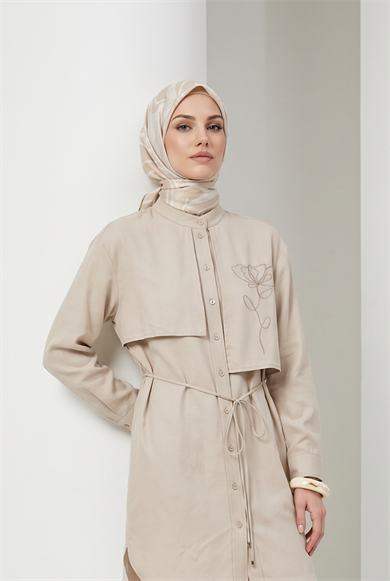 Aller Detaylı Beli İpli Çiçek Desen İşlemeli Tunik Taş 26YT407