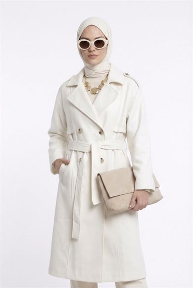 Apolet Detaylı Allerli Astarlı Kuşaklı Kaşe Kaban Beyaz 25KT729