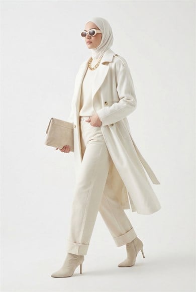 Apolet Detaylı Allerli Astarlı Kuşaklı Kaşe Kaban Beyaz 25KT729