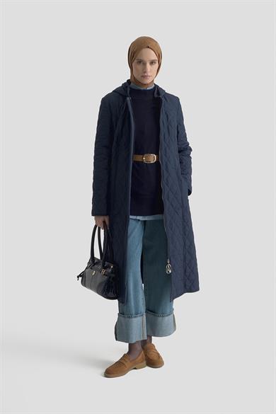 Baklava Desenli Boydan Fermuarlı Kemerli Kapitone Mont Lacivert 25KT706