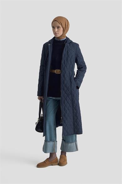 Baklava Desenli Boydan Fermuarlı Kemerli Kapitone Mont Lacivert 25KT706