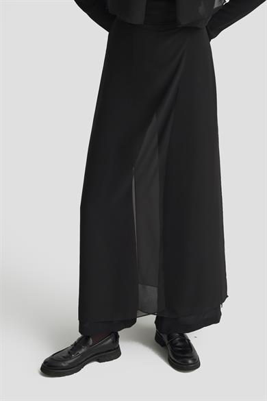 Broş Detaylı Şifon Garnili Şifon Parçalı Pantolonlu İkili Takım Siyah 25KT675