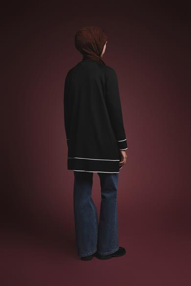 Çizgi Detaylı Düğmeli Triko Hırka Siyah 25YTD4123