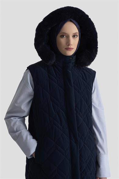 Kapüşonu Kürklü Astarlı Kapitone Yelek Lacivert 25KT505