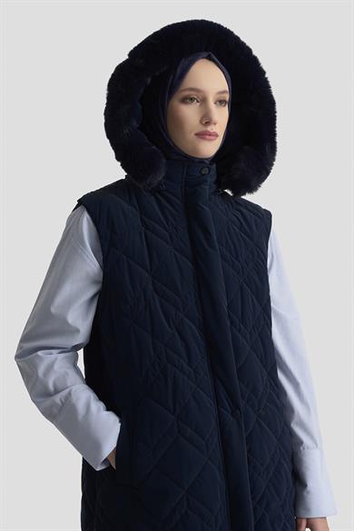 Kapüşonu Kürklü Astarlı Kapitone Yelek Lacivert 25KT505