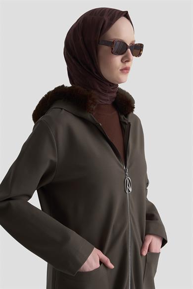 Kapüşonu Kürklü Boydan Fermuarlı Cepli Hırka Vizon 25KT528