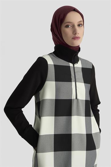 Kolları ve Yakası Ribanalı Yarım Fermuarlı Tunik Siyah 25KT441