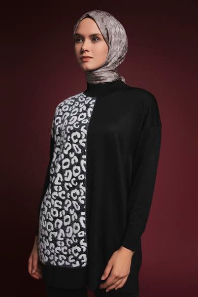 Leopar Desenli Balıkçı Yaka Triko Tunik Siyah 25YTD4110