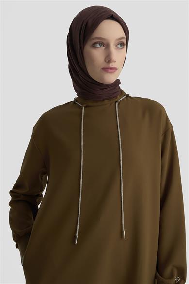 Yakası Taş Bağcık Detaylı Kolları Ribanalı Fermuarlı Tunik Yağ Yeşili-25KT436