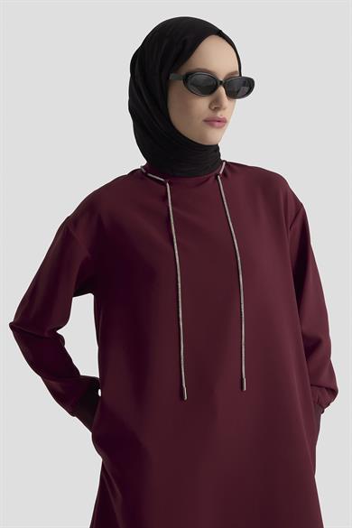 Yakası Taş Bağcık Detaylı Kolları Ribanalı Fermuarlı Tunik Bordo 25KT436