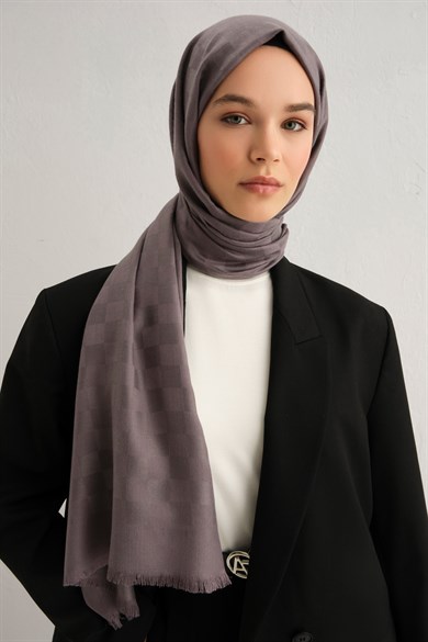 Armine Viscon Kare Desen Şal 17