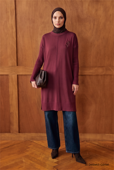 Bisiklet Yaka Taş Aksesuarlı Fitilli Kol Detaylı Tunik 103 Cm Boy Bordo 26KTD412