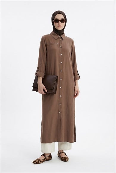 Boydan Düğmeli Cep Detaylı Gömlek Yaka Uzun Tunik Taba 26YT404