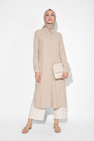 Boydan Düğmeli Cep Detaylı Gömlek Yaka Uzun Tunik Bej 26YT404