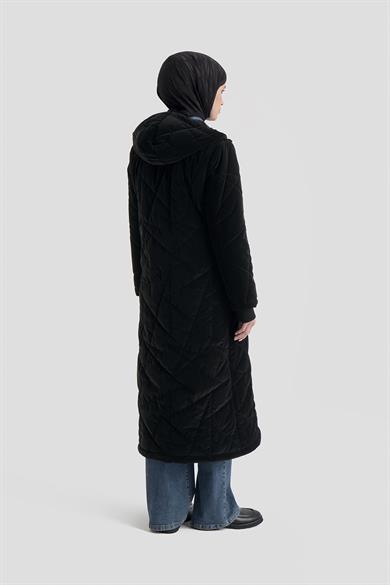 Boydan Fermuarlı Cepli Kapüşonlu Kapitone Mont Siyah 25KT703
