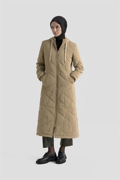 Boydan Fermuarlı Cepli Kapüşonlu Kapitone Mont Bej 25KT703