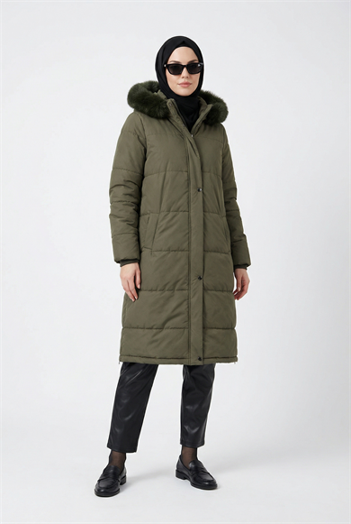 Boydan Fermuarlı Yanları Fermuar Detaylı Kapüşonu Kürklü Mont Haki 25KT748