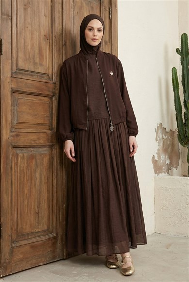 Ceketi Broş Detaylı Şifon Etekli İkili Takım Kahverengi 26YT649