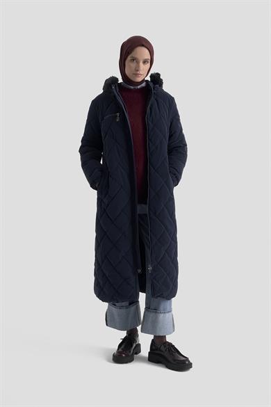 Çıkarılabilir Kapüşonlu Kolları Lastikli Fermuar Detaylı Kemerli Kapitone Mont Lacivert 25KT731