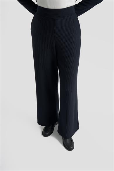Deri Detaylı Fitilli Pantolonlu İkili Takım Koyu Lacivert 25KT649