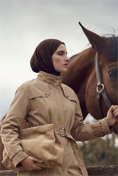 Dik Yaka Tam Boy Fermuarlı Belden Kemerli Ceket 76 Cm Boy Camel  26KA513