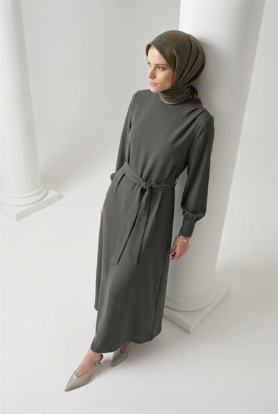 Drape Detaylı Belden Kuşaklı Elbise Haki 26YT904