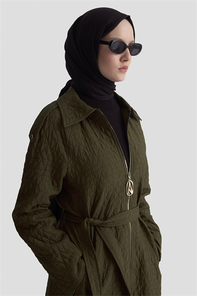 Kabartma Desenli Boydan Fermuarlı Belden Kuşaklı Giy Çık Haki 26YT529