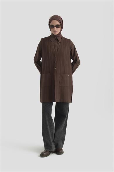 Kendinden Desenli Düğmeli Triko Yelek Kahverengi 25YTD568