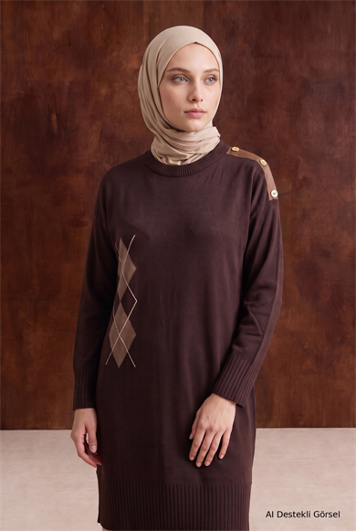 Omuz Düğme Detaylı Bisiklet Yaka Baklava Desenli Tunik 81 Cm Boy Kahverengi 26KTD420