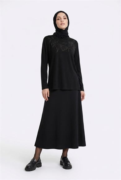 Önü ve Kolları Çiçek Desenli Taş Detaylı Anne Penyesi Siyah 25YTD485