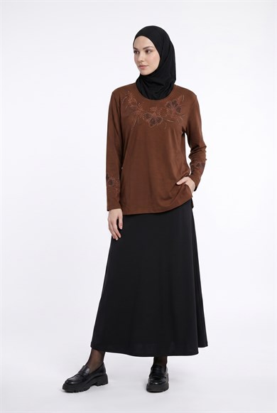 Önü ve Kolları Çiçek Desenli Taş Detaylı Anne Penyesi Kiremit 25YTD485