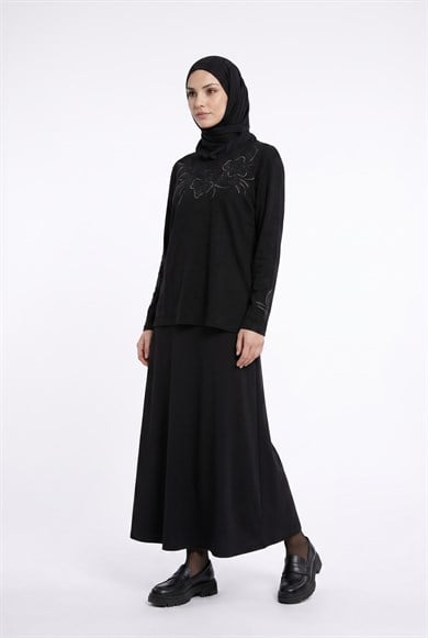 Önü ve Kolları Çiçek Desenli Taş Detaylı Anne Penyesi Siyah 25YTD485