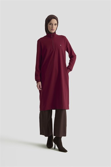 Yarım Fermuarlı Dik Yaka Uzun Kollu Rahat Kesim Basic Uzun Tunik 107 Cm Boy Bordo 26KT456