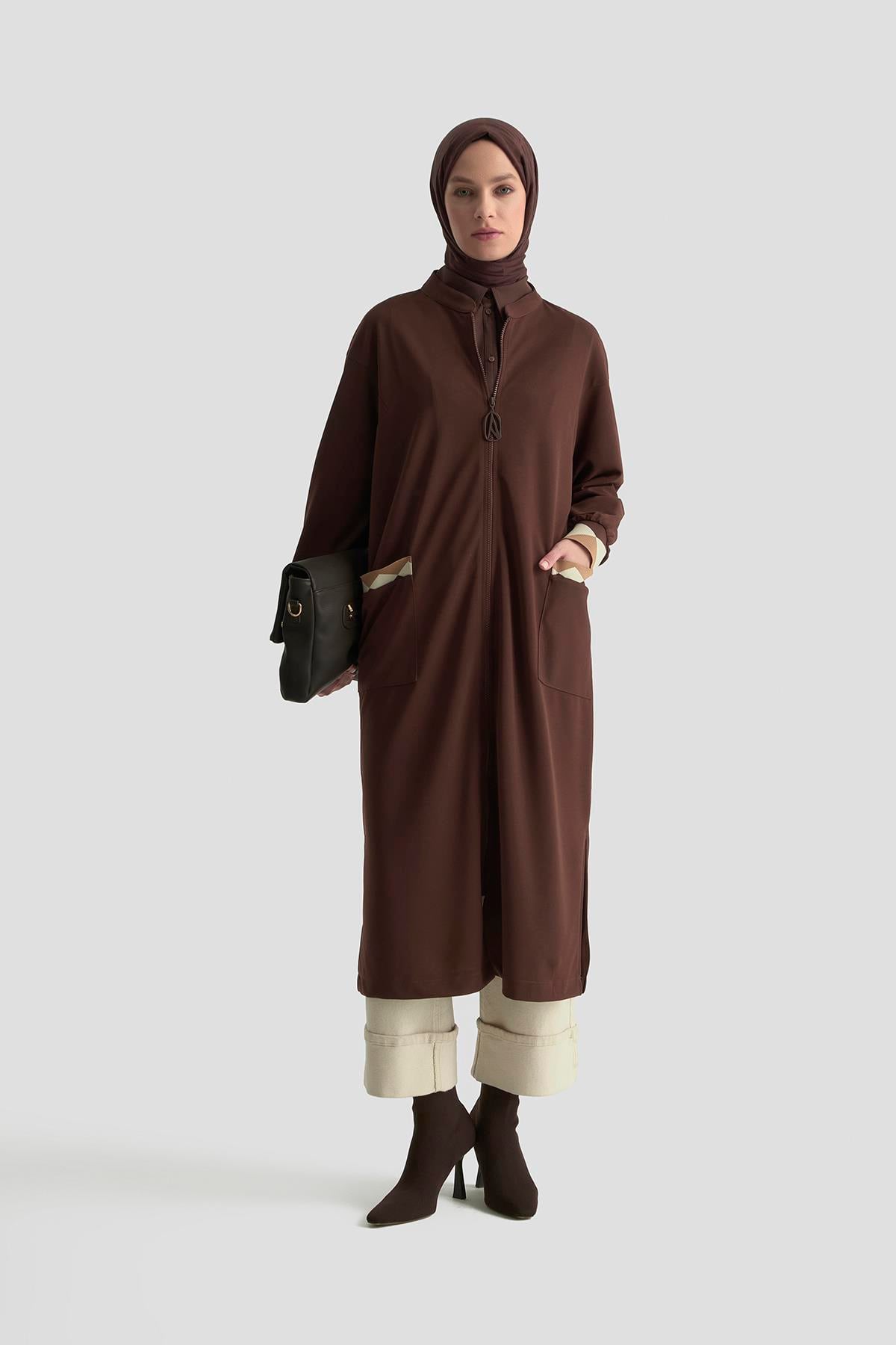 ARMİNE TREND Boydan Fermuarlı Ribanalı Crep Giy Çık Kahverengi 25KT556