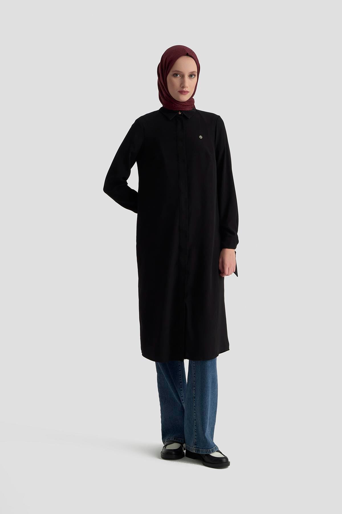 ARMİNE TREND Gizli Düğmeli Kol Detaylı Gömlek Yakalı Tunik Siyah 25YT4158