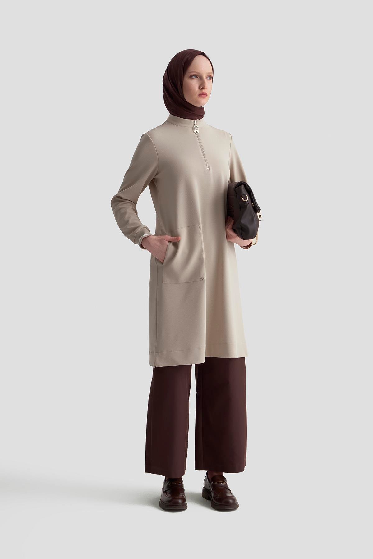 ARMİNE TREND Kolları Ribanalı Yarım Fermuarlı Tunik Bej 25KT443