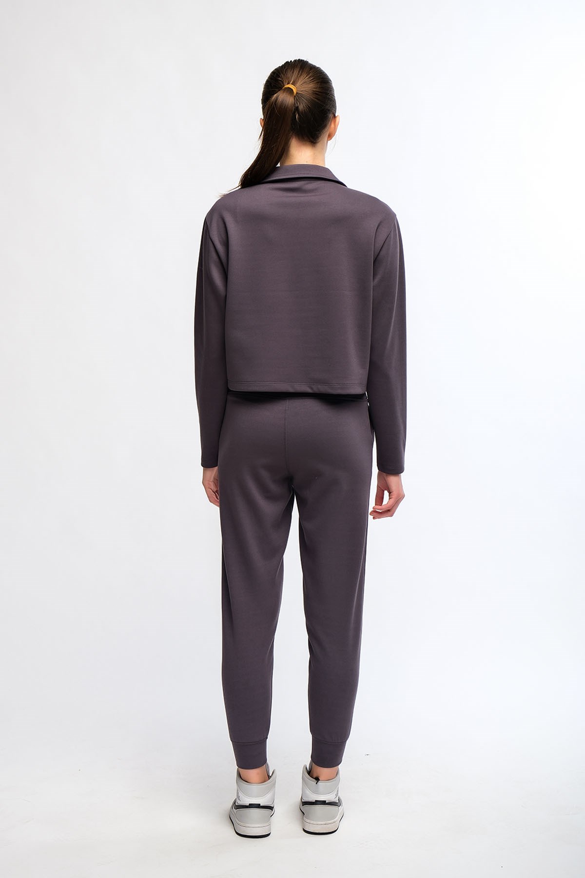 Antrasit Kadın Yaka Detaylı Crop Kesim Sweatshirt - More