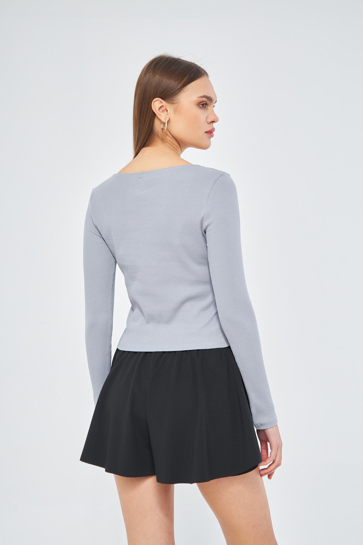 Gri Kadın Basic Açık Yaka Uzun Kollu Bluz - Soma