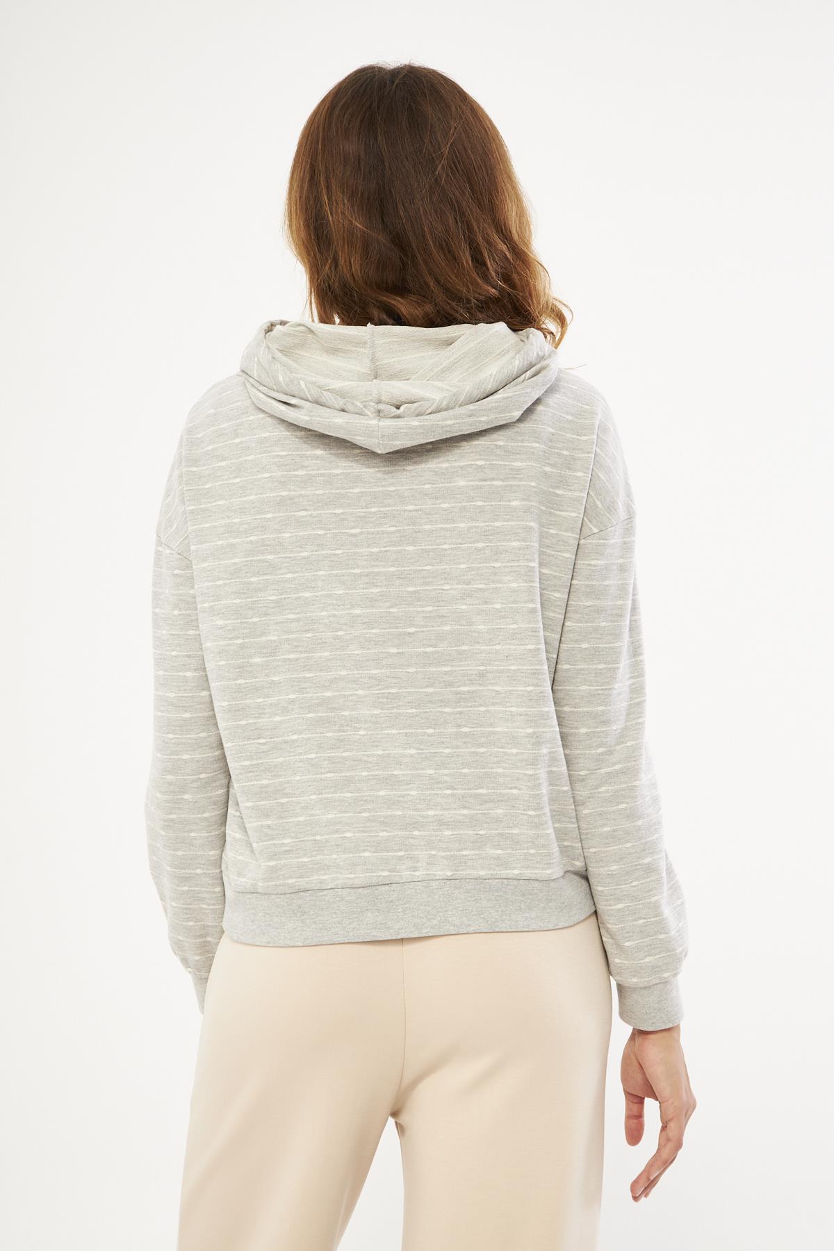 Gri Kadın Boyun Yakalı Sweatshirt - Peroni