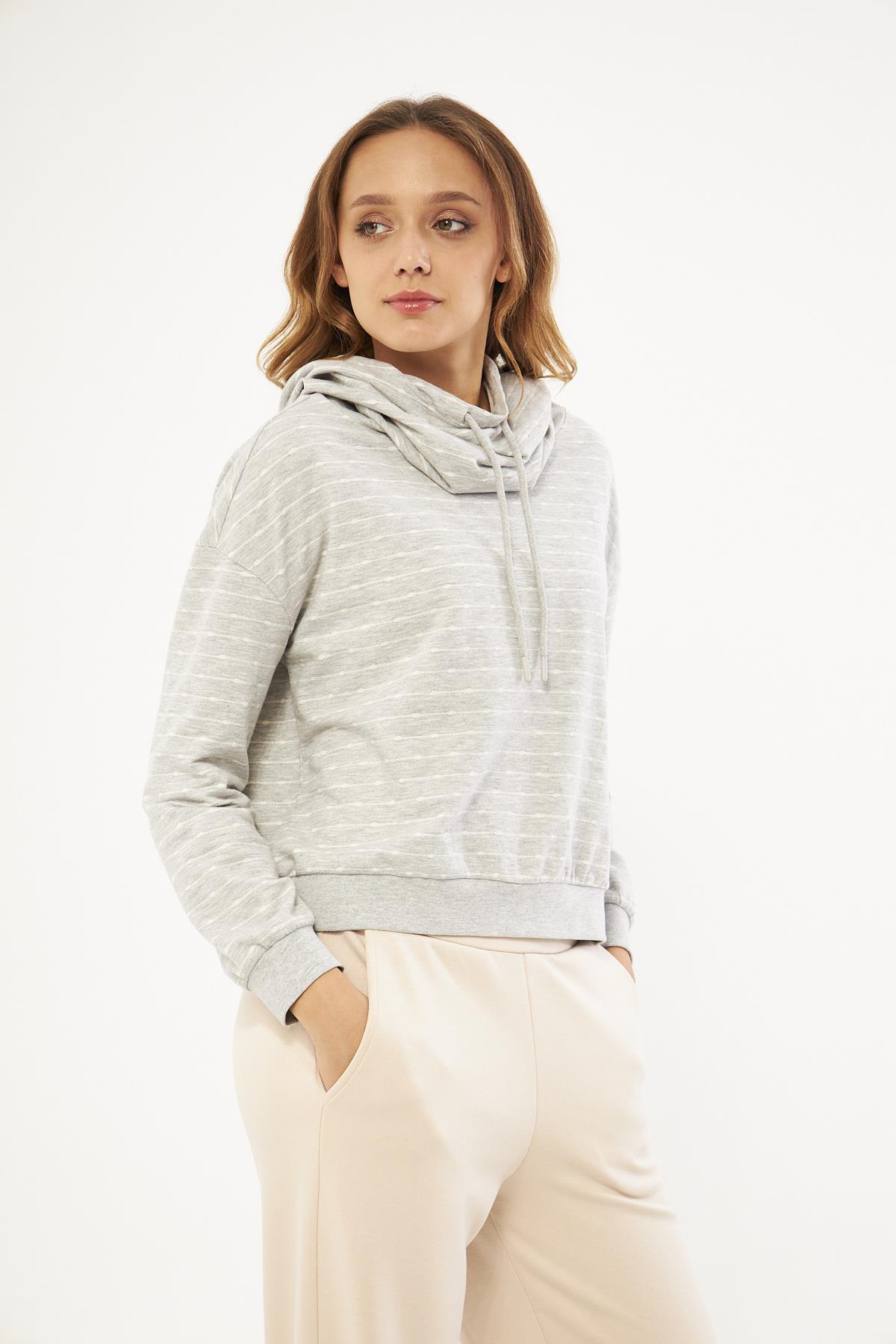 Gri Kadın Boyun Yakalı Sweatshirt - Peroni
