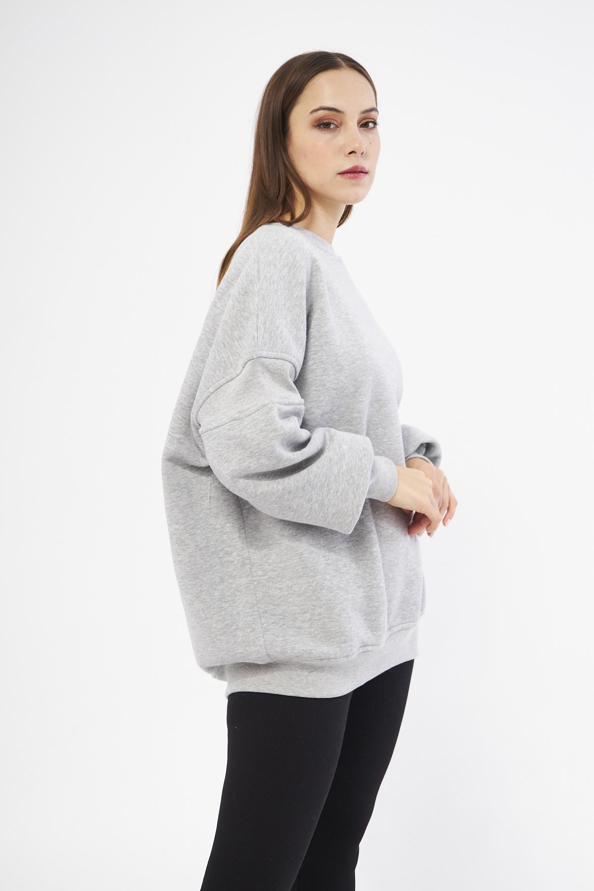 Gri Kadın Oversize Sırt Fermuarlı Sweatshirt - Fame